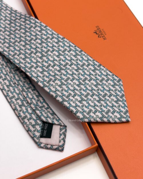 Hermes Pink Boucles en Vrac Silk Tie - Luxury tie - A&A Brand Gallery Egypt
