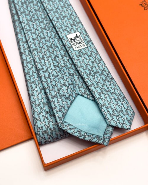 Hermes Sky Gray Boucles en Vrac Silk Tie - Luxury tie - A&A Brand Gallery Egypt