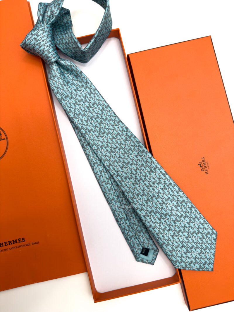 Hermes Sky Gray Boucles en Vrac Silk Tie - Luxury tie - A&A Brand Gallery Egypt