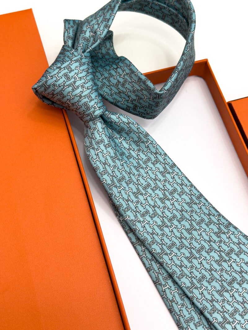 Hermes Sky Gray Boucles en Vrac Silk Tie - Luxury tie - A&A Brand Gallery Egypt