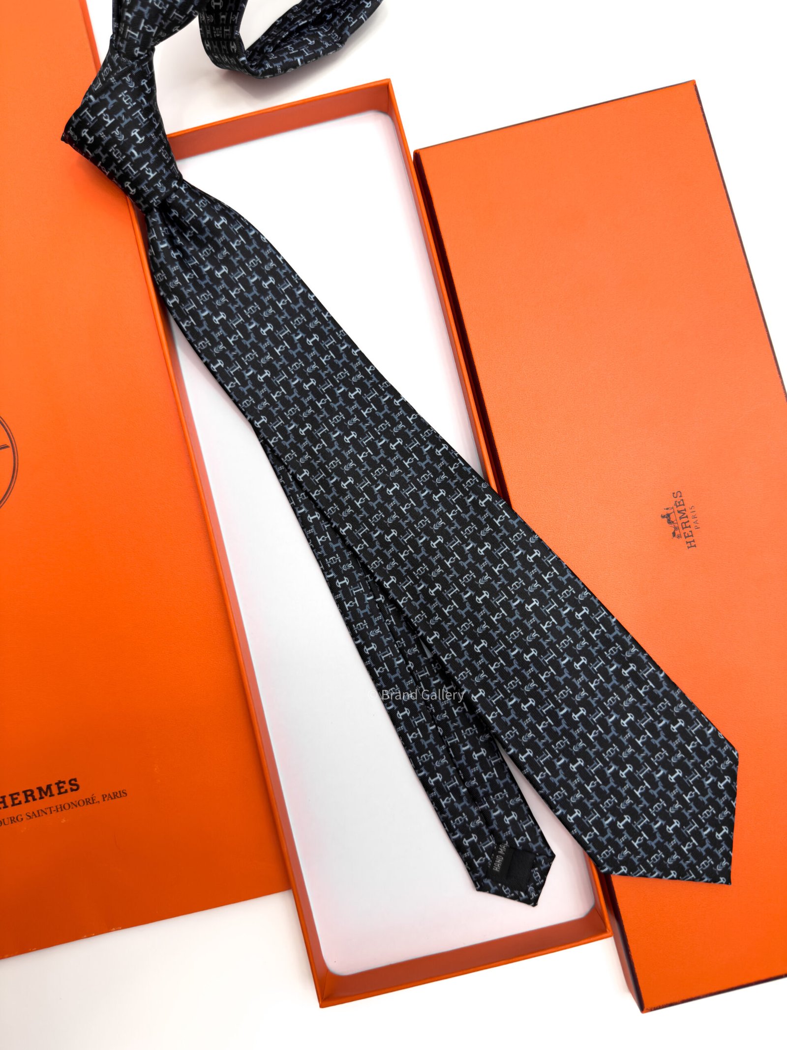 Hermes Black Boucles en Vrac Silk Tie - Luxury tie - A&A Brand Gallery Egypt