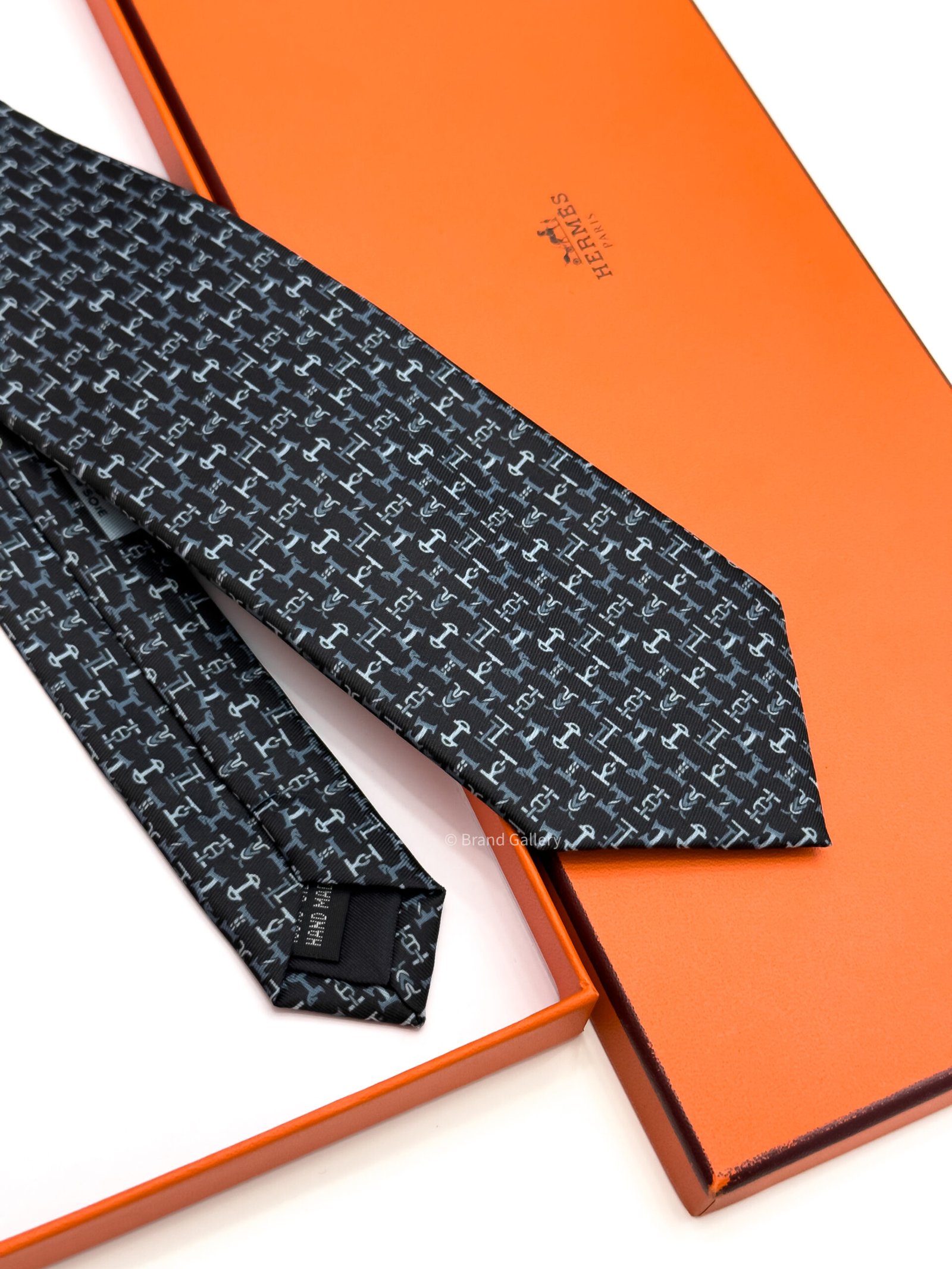 Hermes Black Boucles en Vrac Silk Tie - Luxury tie - A&A Brand Gallery Egypt