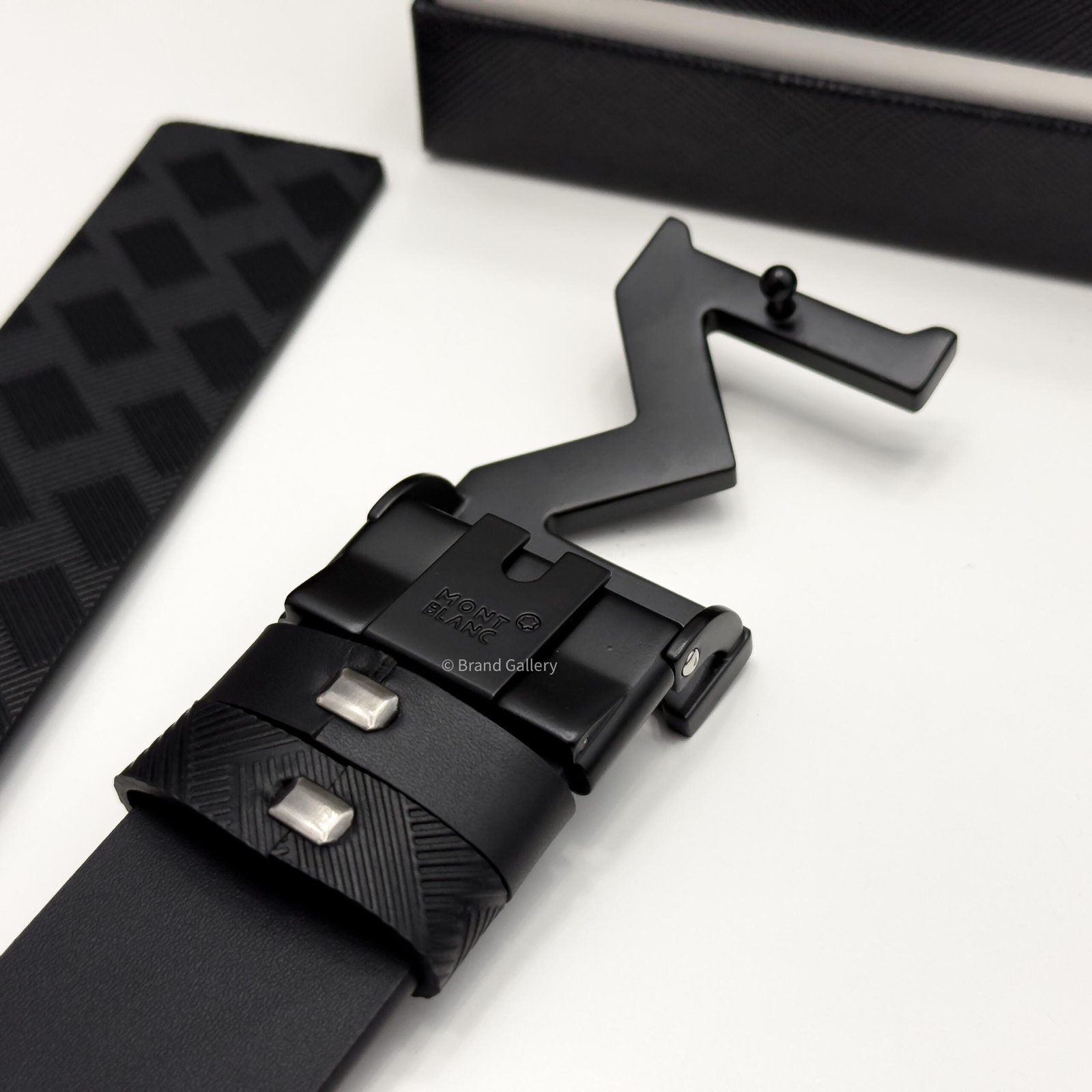 Montblanc M Buckle Extreme Leather Belt - Luxury belt - A&A Brand Gallery Egypt