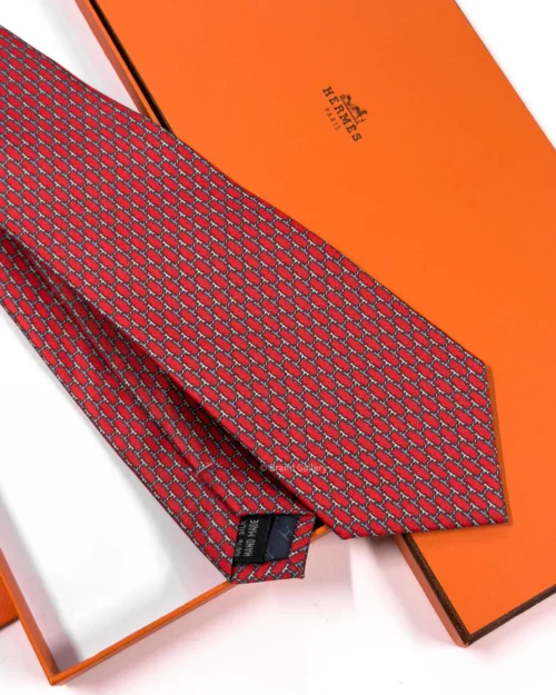Hermes Red H Twist Silk Tie - Luxury tie - A&A Brand Gallery Egypt