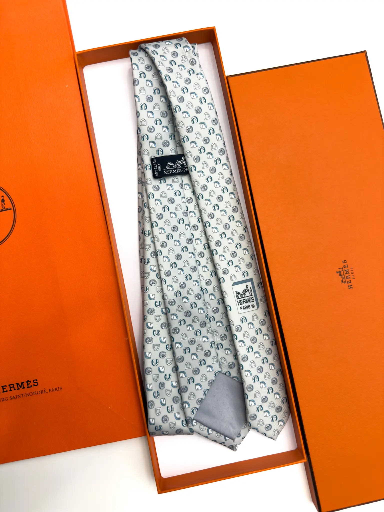 Hermes Grey Fer H Cheval Tie - Luxury tie - A&A Brand Gallery Egypt
