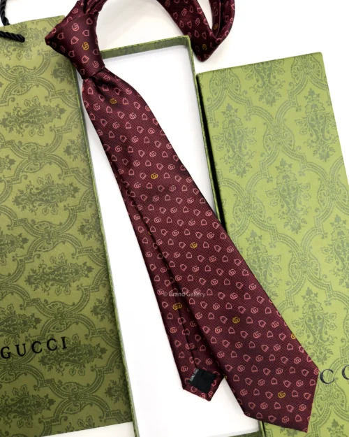 Gucci burgundy and pink GG silk jacquard tie