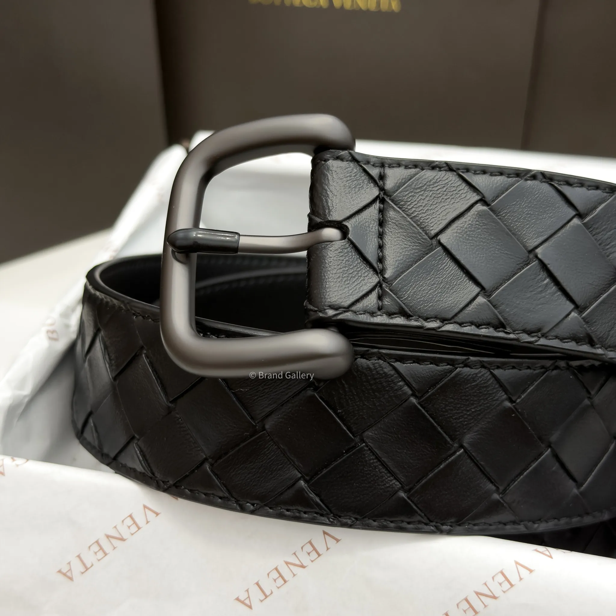 Bottega Veneta black Intrecciato woven leather belt with matte gunmetal-tone buckle