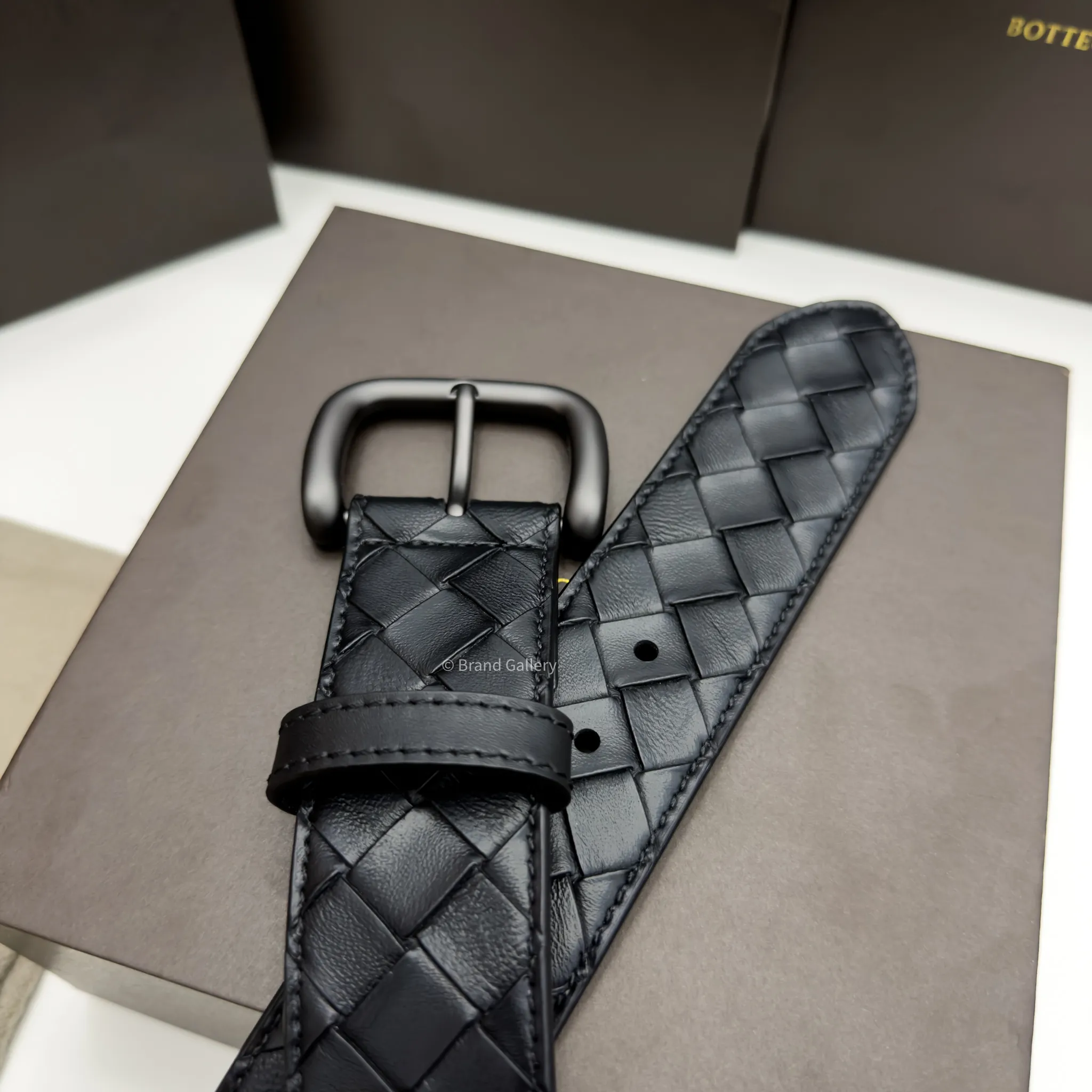 Bottega Veneta black Intrecciato woven leather belt with matte gunmetal-tone buckle