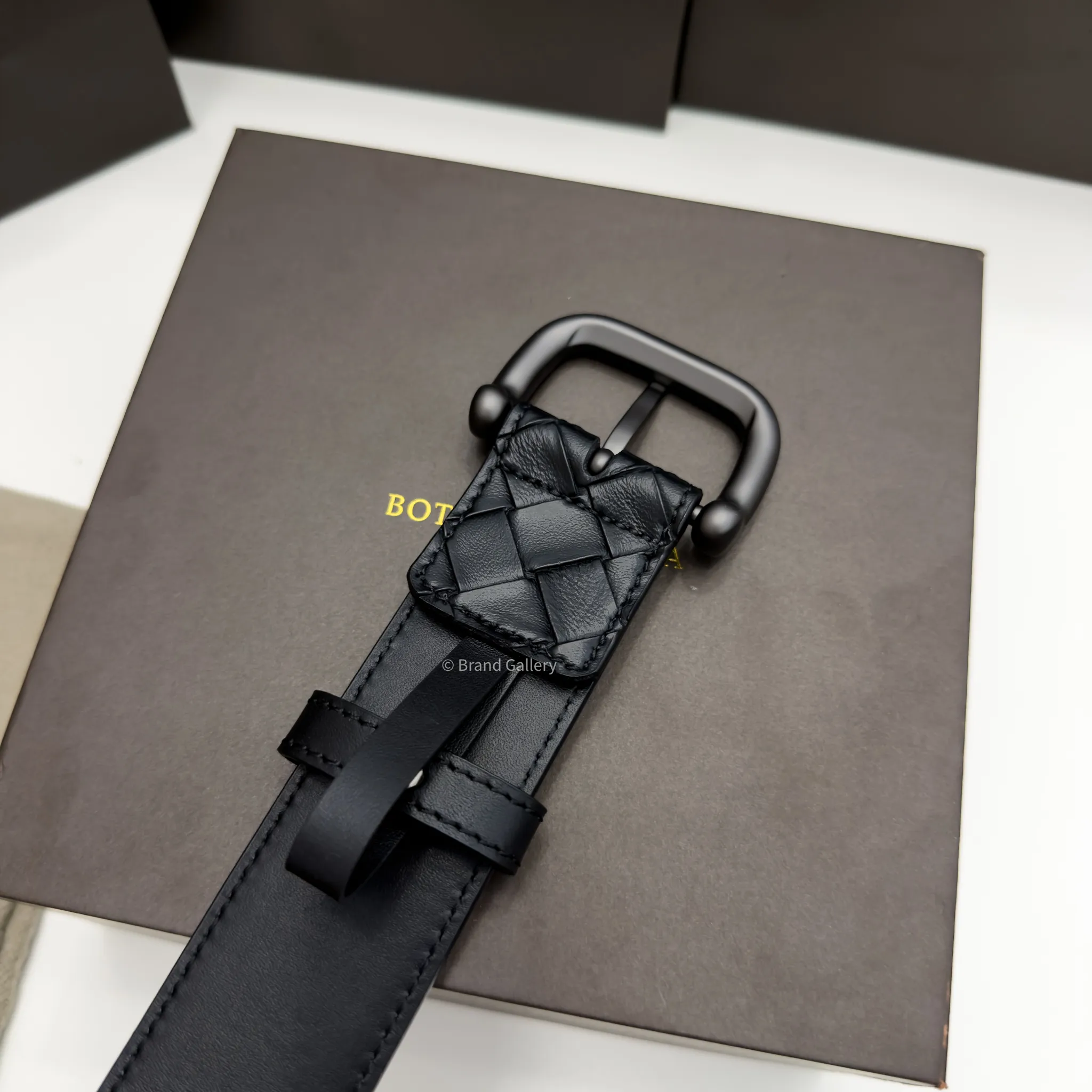 Bottega Veneta black Intrecciato woven leather belt with matte gunmetal-tone buckle